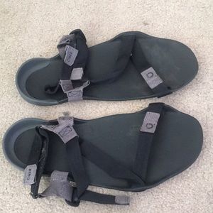 Mens Xeroshoes black flat sandals